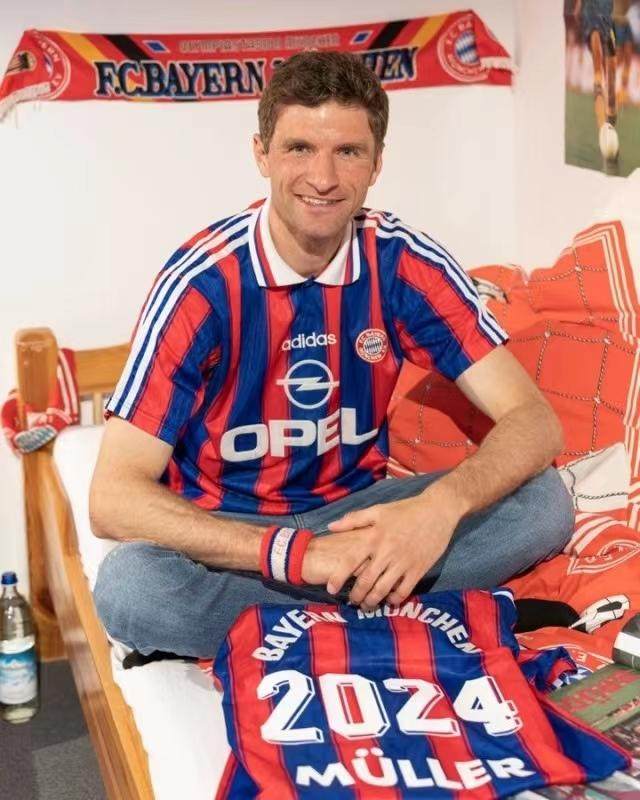 1651619589748092282.jpg 57500574c5a7f659e6825b9fca06fb0.jpg